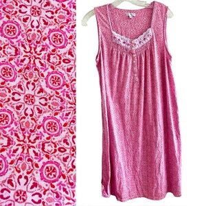 Lovely Women’s Nightgown Large Sleeveless Lots Of Details Pockets Easy Care